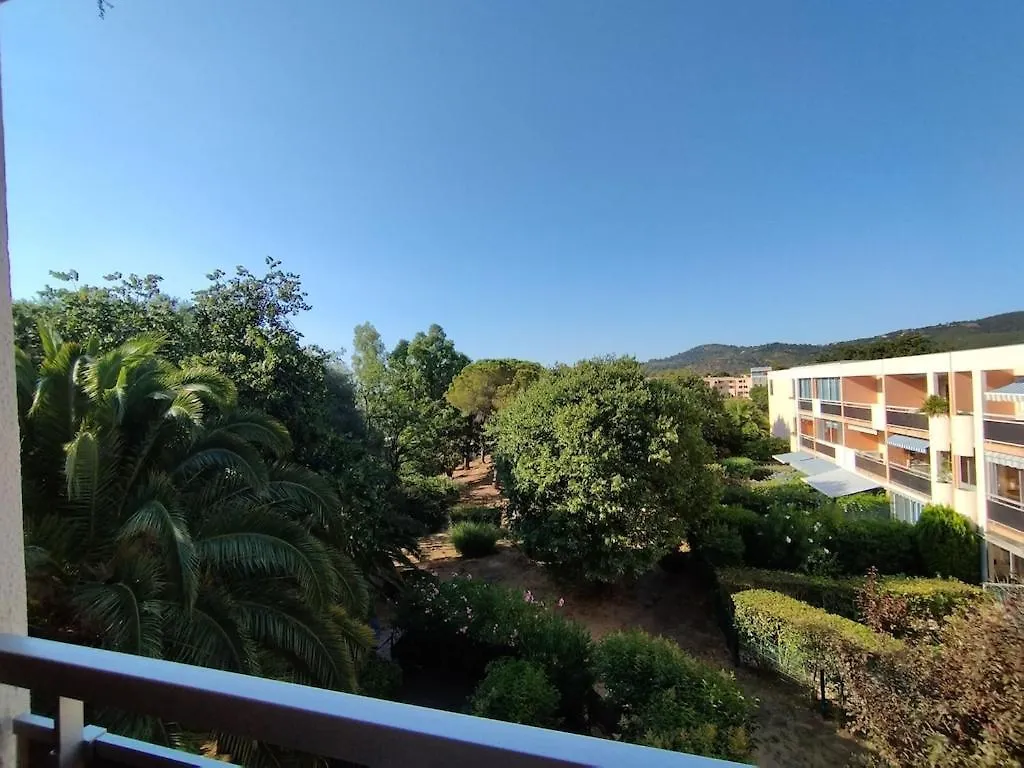 Les Chenes Appartement Climatise Avec Terrasse A 8Mn A Pieds De La Plage Bormes-les-Mimosas 0*,  Fransa