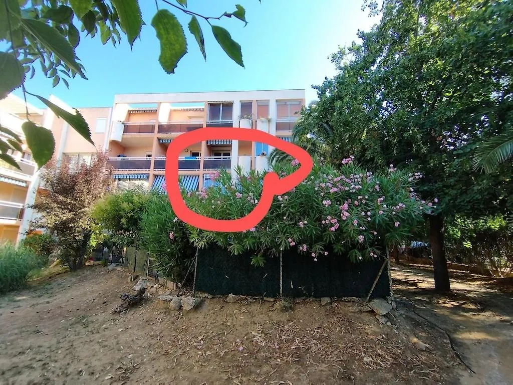 Daire Les Chenes Appartement Climatise Avec Terrasse A 8Mn A Pieds De La Plage Bormes-les-Mimosas Fransa