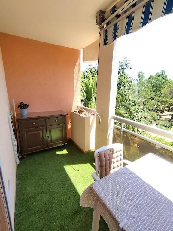 Les Chenes Appartement Climatise Avec Terrasse A 8Mn A Pieds De La Plage Bormes-les-Mimosas Daire
